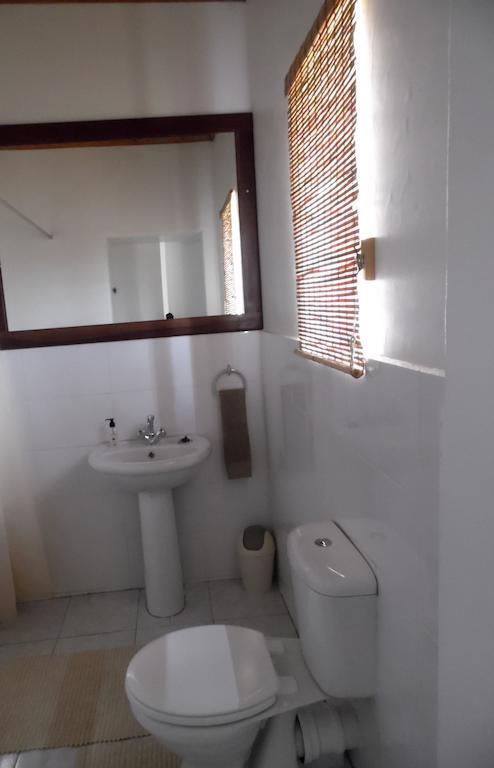 Отель The Hexagon Wildlife Conservation Uitenhage Номер фото